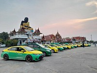 บริการเหมาแท็กซี่ รถไพรเวท รถตู้ vip รับ/ส่ง ทั่วไทย ตลอด 24 ชั่วโมง