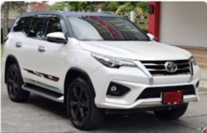 เดินทางท่องเที่ยวทั่วไทย นั่งสบายด้วยรถคันใหญ่ Toyota Fortuner ราคาเบาๆ