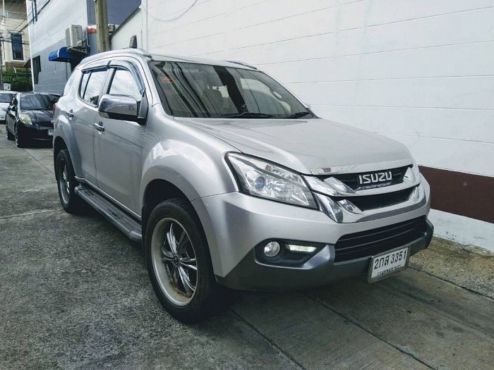 Isuzu mu-x นั่งสบาย ปลอดภัยทุกเส้นทาง กดโทรออก กดแอดไลน์ สอบถามข้อมูลเพิ่มเติม ก่อนใช้บริการ 24 ชั่วโมง